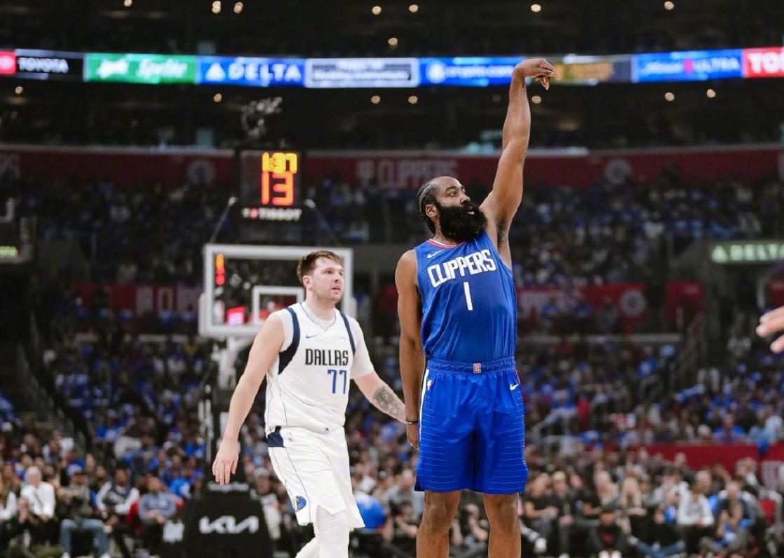 快船再胜开拓者:核心球员发挥出色成为最大亮点的简单介绍 快船再胜开拓者:核心球员发挥出色成为最大亮点的简单介绍