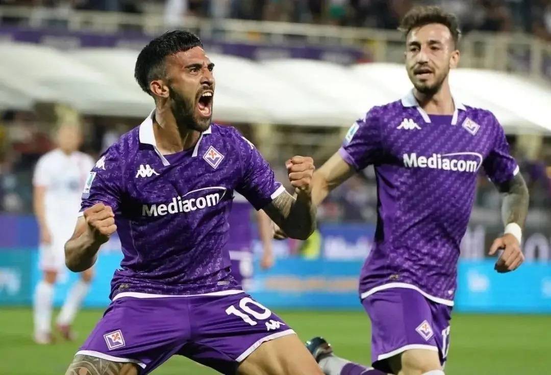 包含意甲豪强连胜,冠军之争更加悬念的词条 包含意甲豪强连胜,冠军之争更加悬念的词条