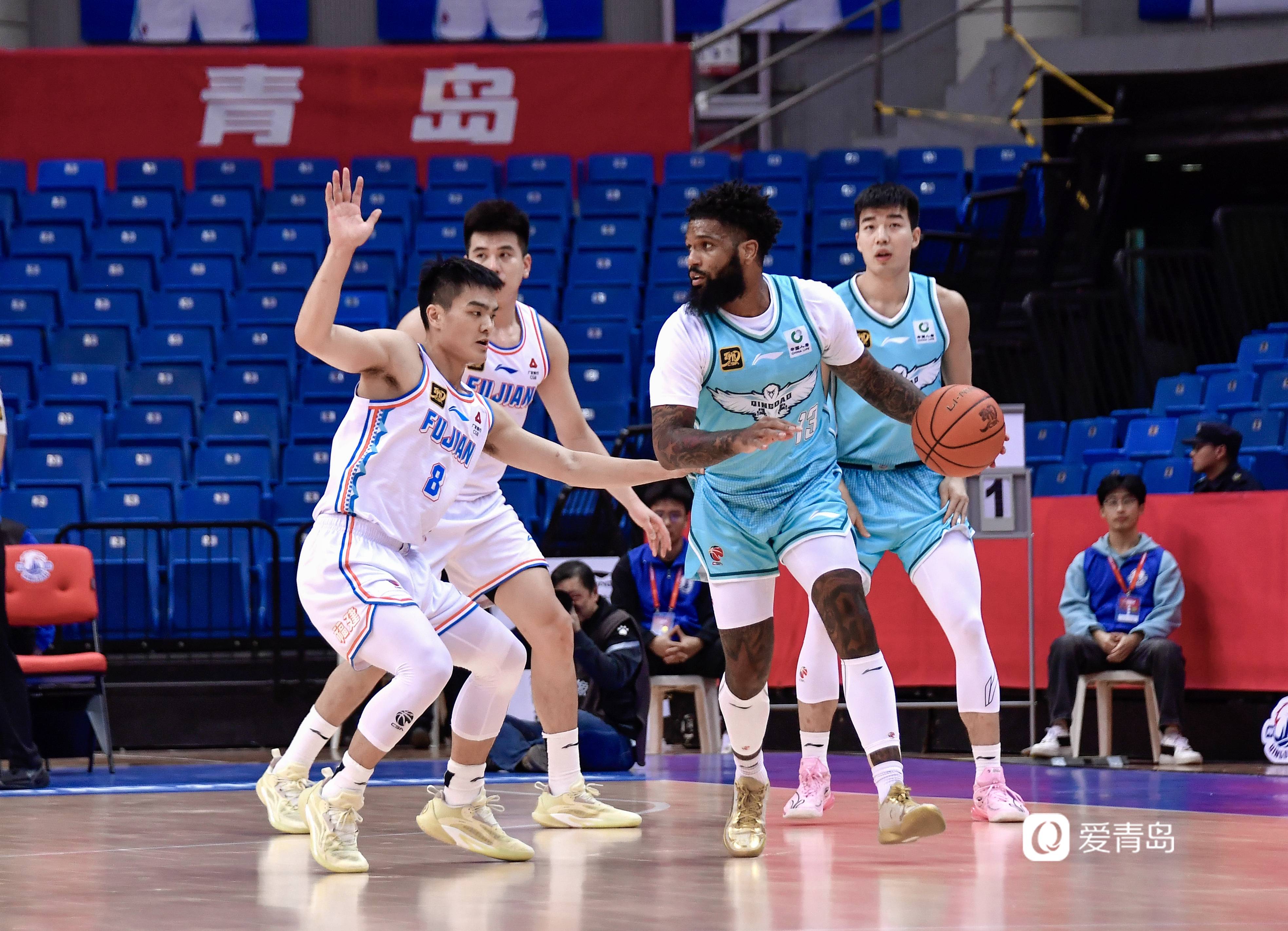 青岛男篮遭遇对手围剿,欲寻突破关键的简单介绍 青岛男篮遭遇对手围剿,欲寻突破关键的简单介绍