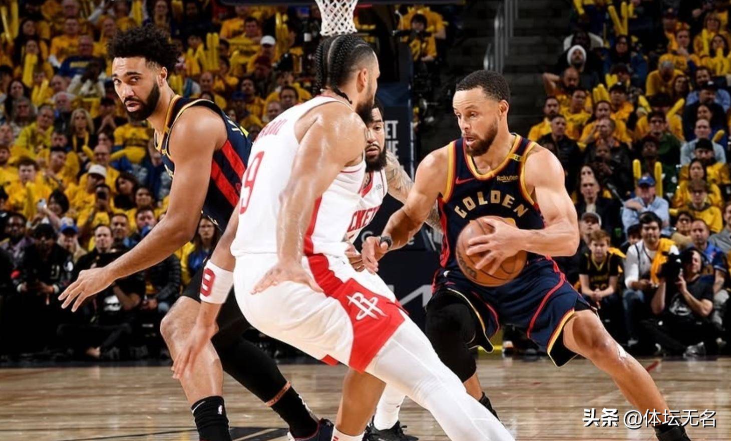 勇士轻取活塞，卫冕冠军状态回升