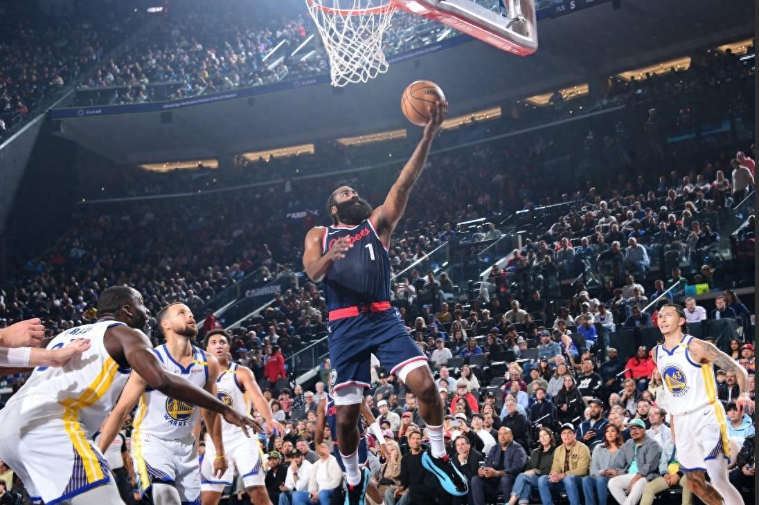 关于江苏舜天阵容齐整，主场击败哈尔滨毅腾，取得连胜的信息