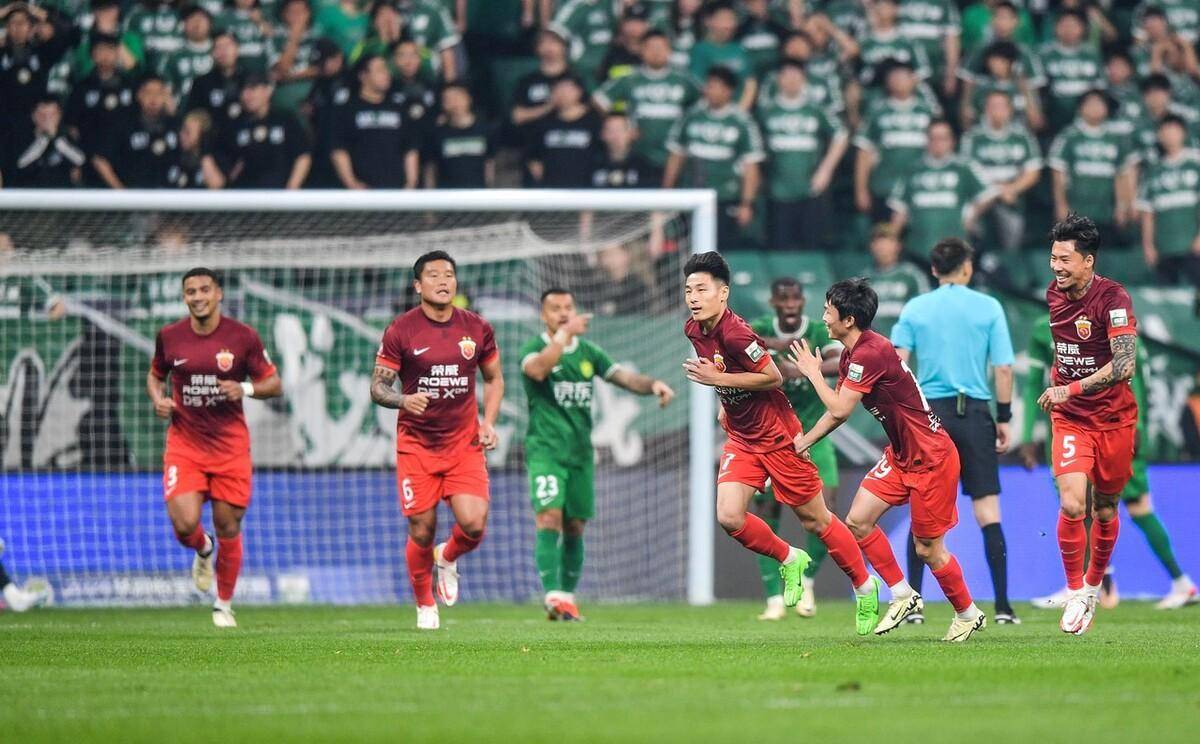 包含申花上海连胜再添一胜，稳固前进的词条