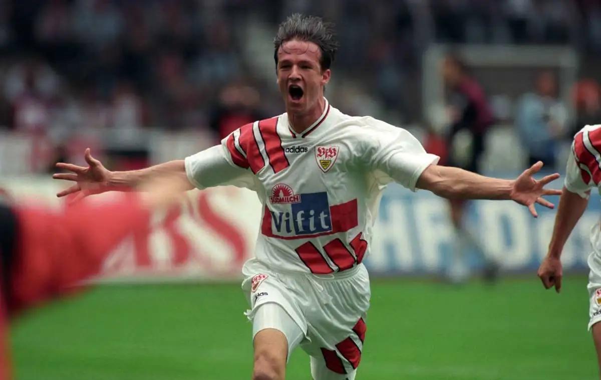 斯图加特客场扳平弗赖堡,抢点射手无效的简单介绍 斯图加特客场扳平弗赖堡,抢点射手无效的简单介绍