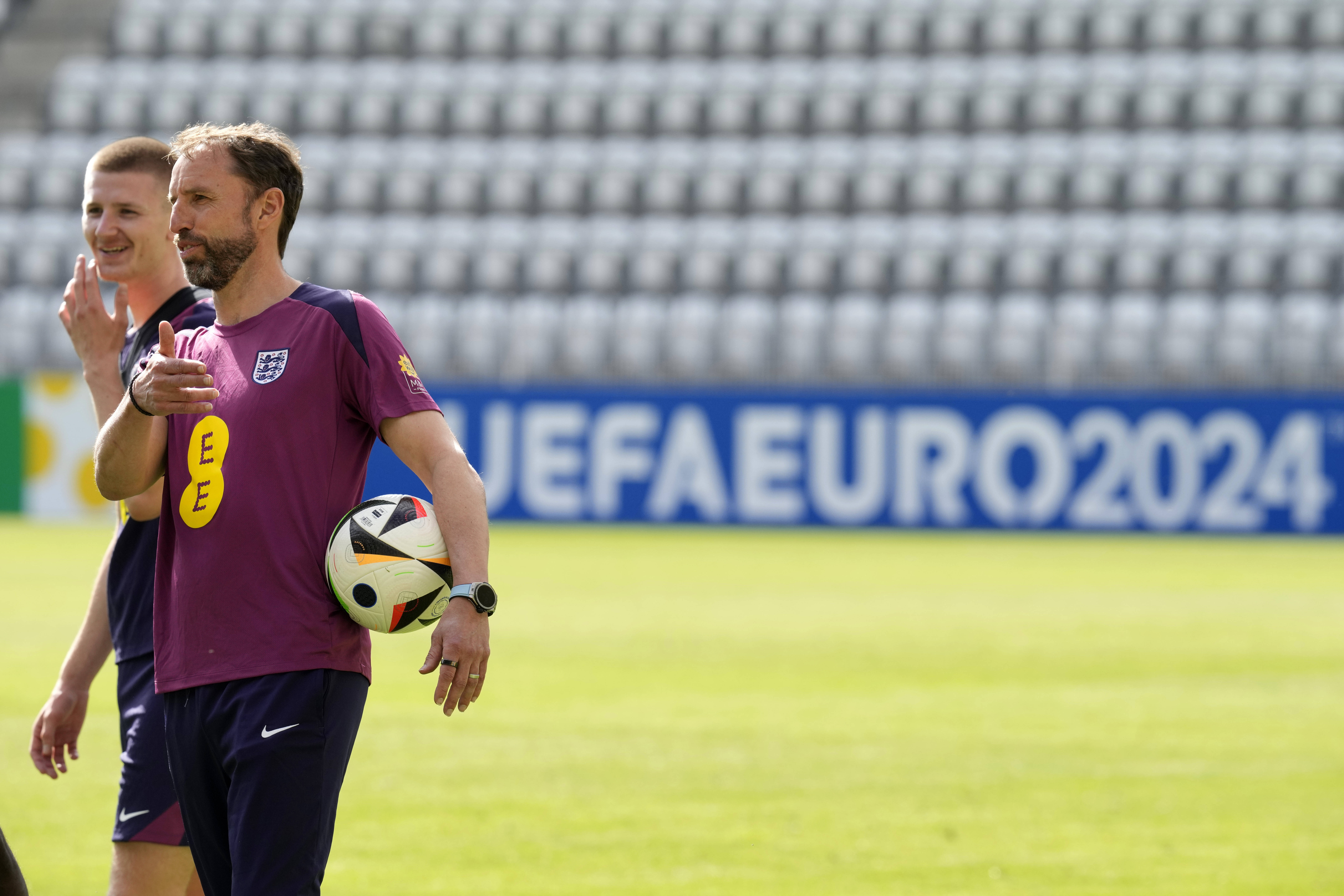 英格兰队表现出色,夺得连胜 英格兰队表现出色,夺得连胜