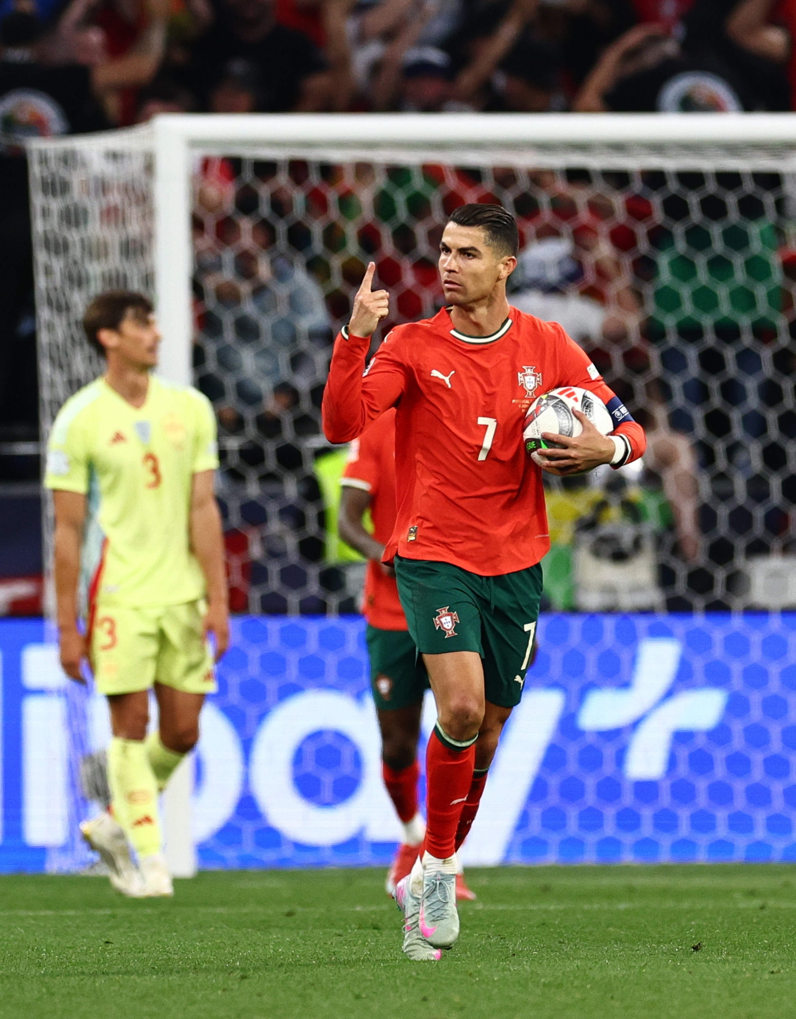 葡萄牙女足实现历史突破,杀入四强的简单介绍 葡萄牙女足实现历史突破,杀入四强的简单介绍