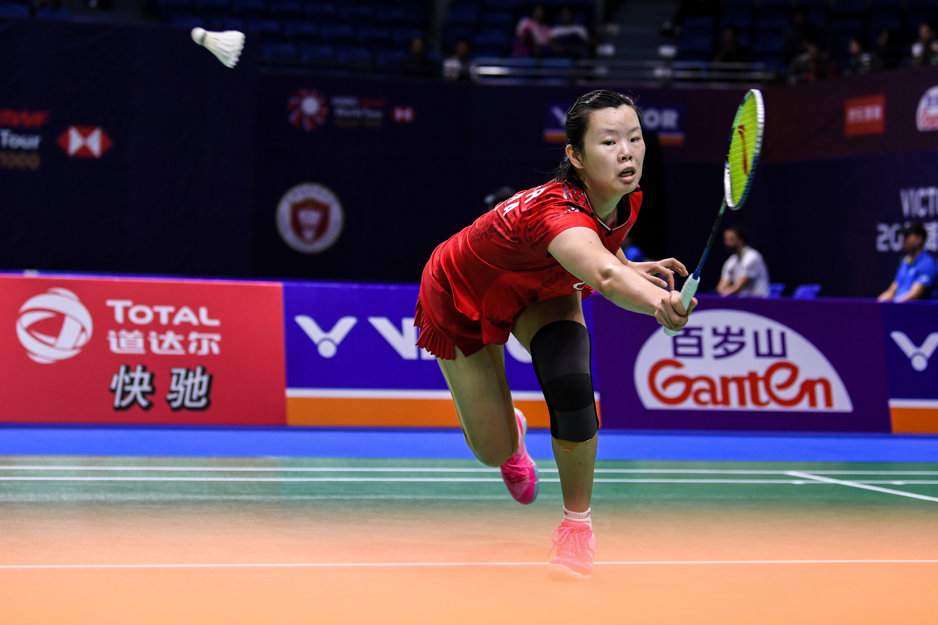 包含日本羽毛球队碾压法国羽毛球队，辛杜高光表现的词条