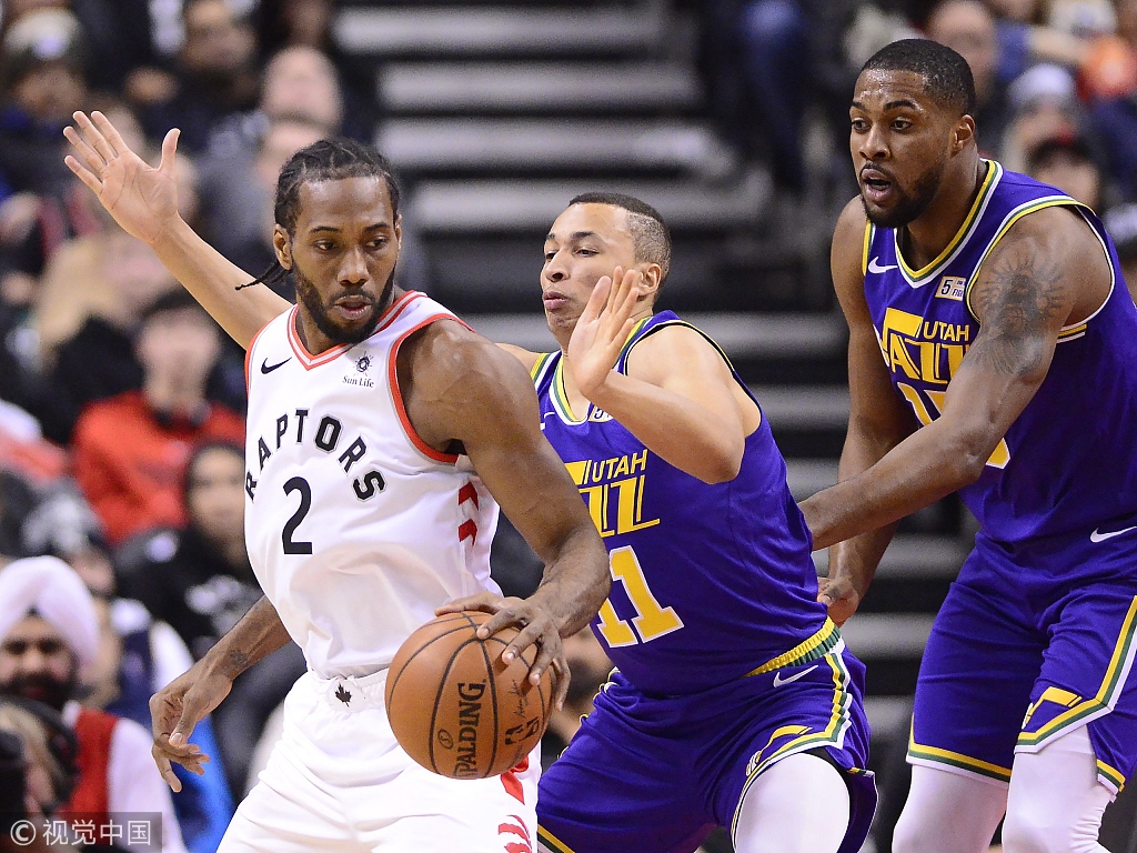 爵士横扫青岛队，伦纳德统治全场