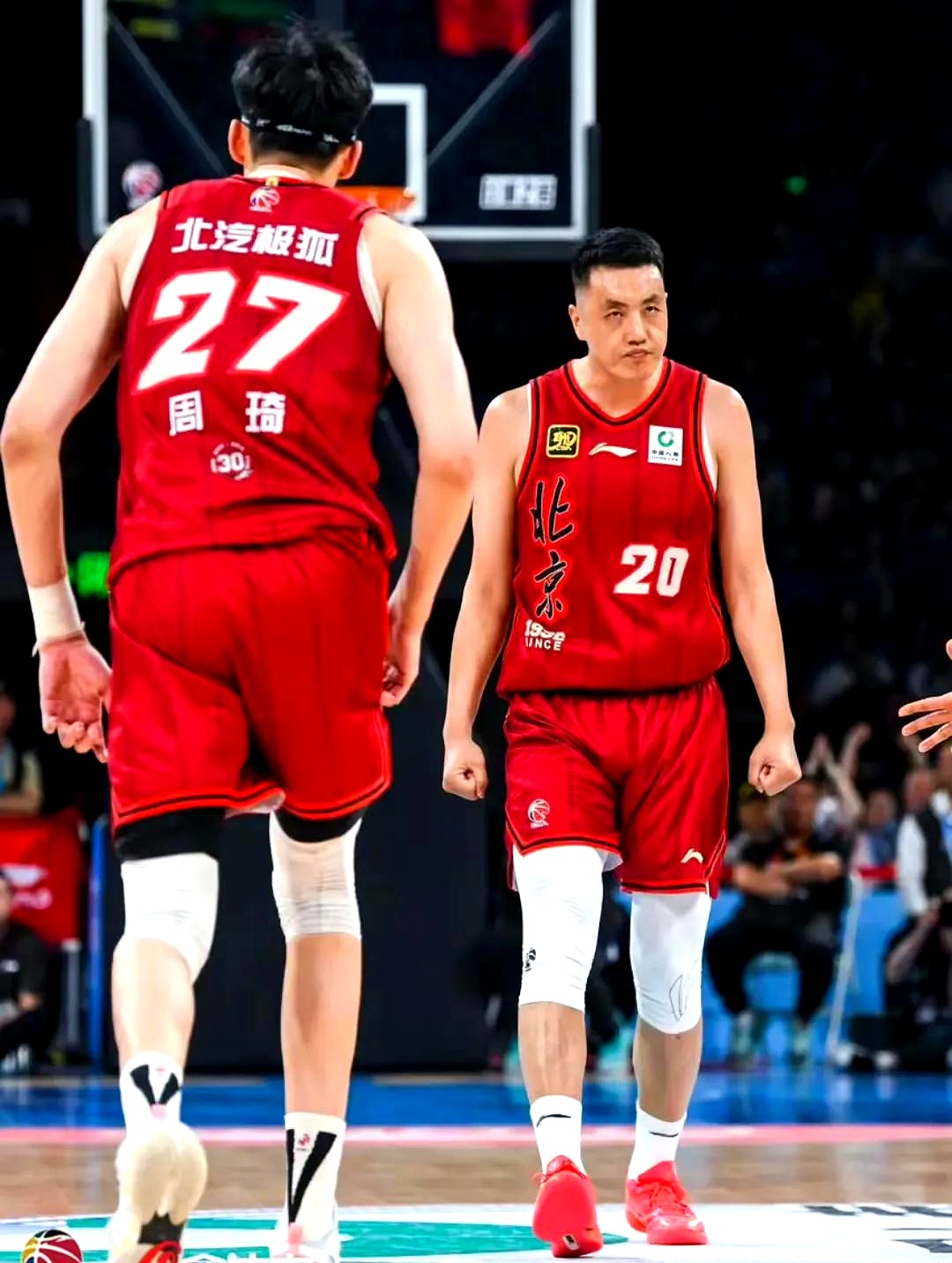 北京队爆冷森林狼,伦纳德带队取胜 北京队爆冷森林狼,伦纳德带队取胜